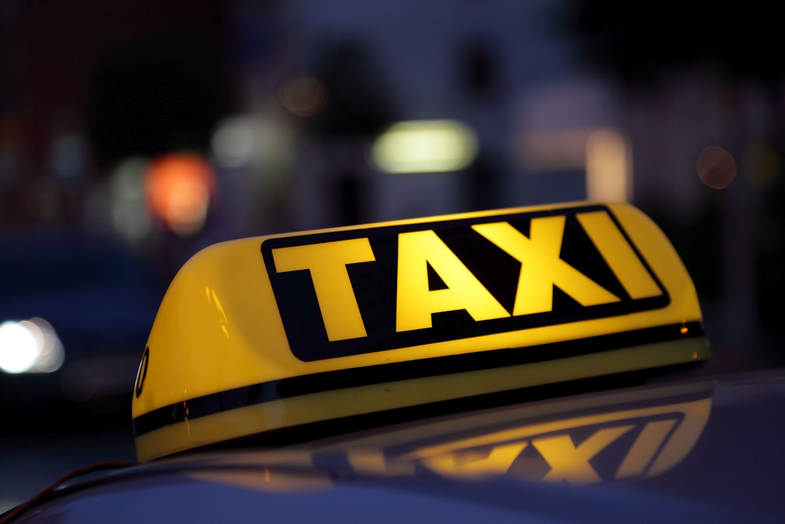 Новость - События - Ни стыда, ни совести: в Запорожье четверо мужчин отобрали машину у таксиста