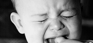 В полтавскую больницу привезли годовалую малышку с ожогами