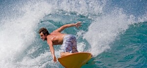 С 12 по 17 октября под Евпаторией будут покорять волны лучшие серферы мира