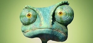 Фотофакт: вандалы повредили огромного хамелеона возле МВЦ