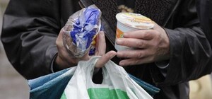 Получи ответ: виноват ли магазин, если его фирменный пакет порвался и купленный товар разбился