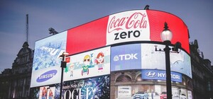 Мало не покажется: в Киеве появится рекордный рекламный баннер