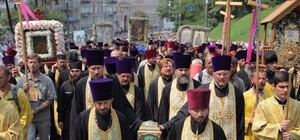 Сегодня в Киев привезут 11 чудотворных икон