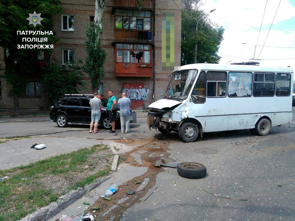 Новость - События - Тройное ДТП в Запорожье: в сети появилось видео момента аварии