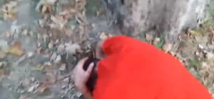 В Одессе мужчину избили за коммунистическую символику: опубликовано видео