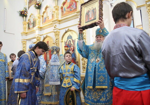 Епископ Женевский благословляет запорожцев
Фото Александра Карпюка