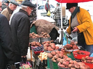 Выгоднее всего покупать овощи на оптовых рынках.
Фото kp.ua.