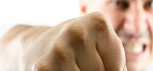 Побив дружину, вбив собаку: як львівські поліцейські вгамовували дебошира