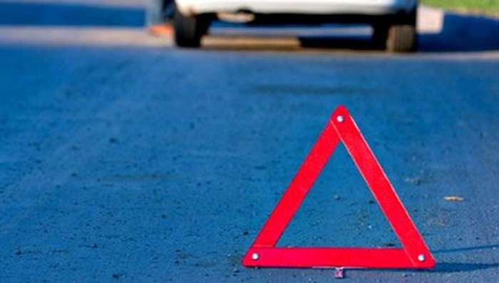 Новость - События - Авария на Чаривной: водитель авто сбил девушку и скрылся