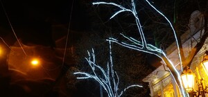 Новый декор: cмотри, как Дерибасовская подготовилась к Новому году