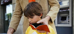 Забудь про Європу: неплатникам аліментів заборонять виїжджати за кордон