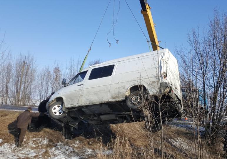Новость - События - Не доехали: запорожские волонтеры по пути в Авдеевку попали в ДТП