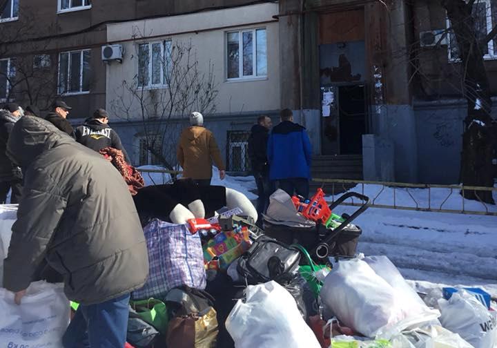 Новость - События - Разрушается на глазах: из жилого дома на бульваре Шевченко люди спасаются бегством