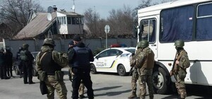 Громкие взрывы и стрельба: в центре Запорожье полиция проводит тактические учения (ВИДЕО)