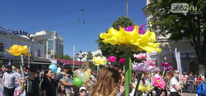 Фотофакт: как в Симферополе празднуют 1 Мая