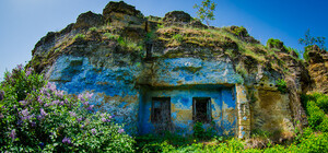 Необычно как: смотри, как выглядят пещерные дома в Одессе