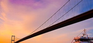 Пора на борт: в Киеве открылся сезон речных прогулок на теплоходах