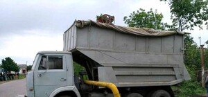 Как в кино: под Харьковом пьяный мужчина угнал КамАЗ и врезался в газопровод