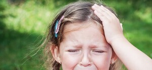 Нашли через Интернет: в Харькове задержали женщину, которая ограбила пятилетнюю девочку