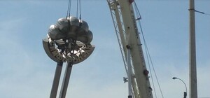 Получи ответ: почему снесли стелу с пчелой на Евпаторийском шоссе