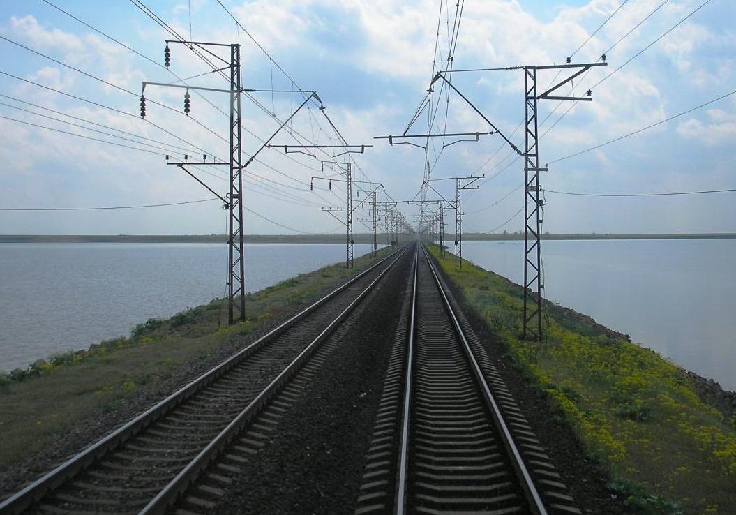 Новость - Транспорт и инфраструктура - Прямо на курорт: "Укрзализныця" пустила больше электричек в Геническ