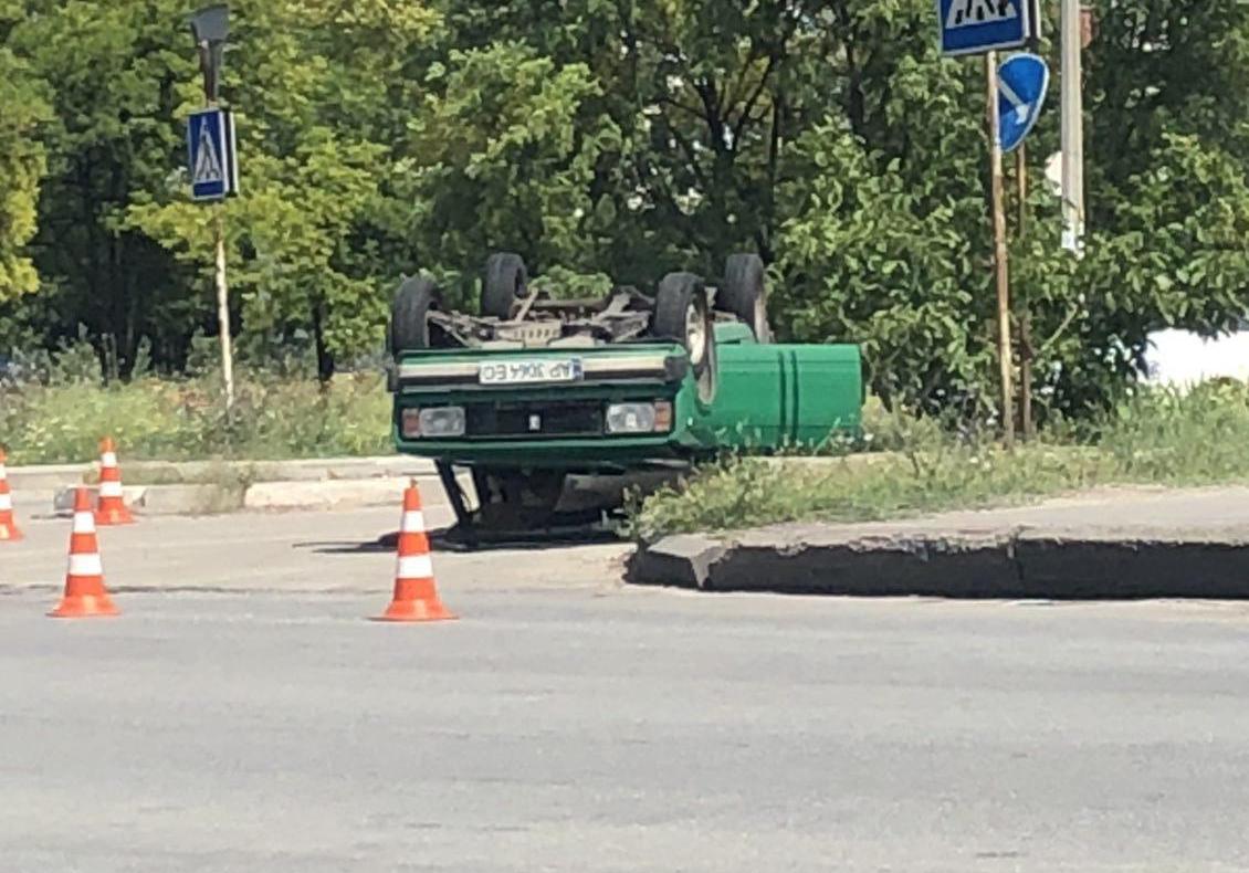 На Бабурке перевернулся автомобиль | Фото: Александр Клюев