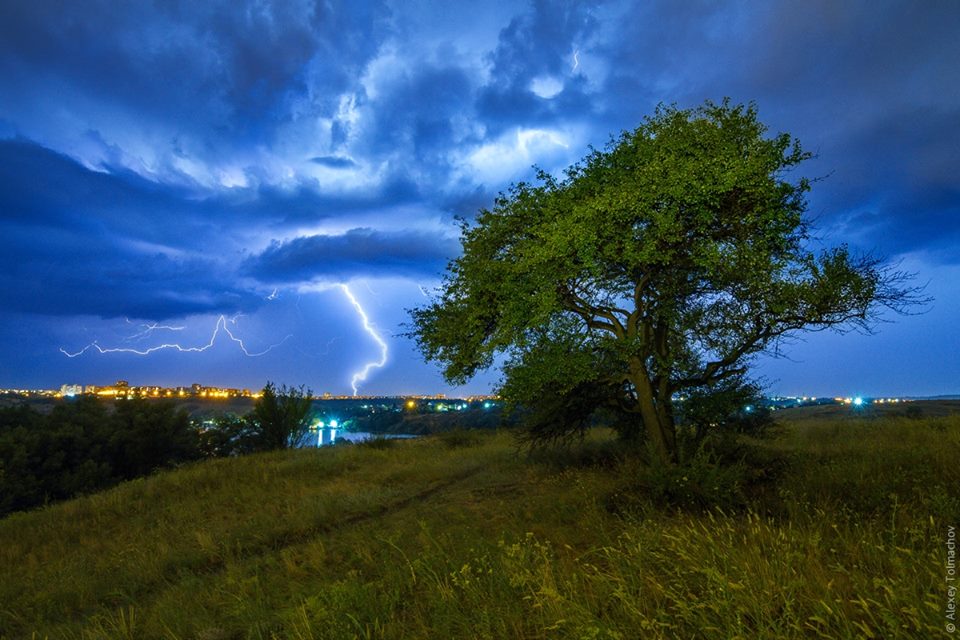 На Запорожье надвигается шторм. Фото: Алексей Толмачев
