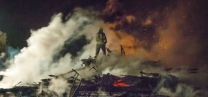 Ждем экспертизу: в сгоревшем лагере Виктория нашли человеческие останки