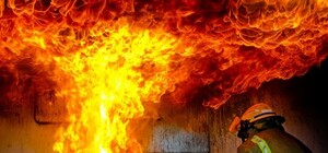 Нажарила картошки: в Заводском районе домохозяйку пришлось спасать из горящей квартиры