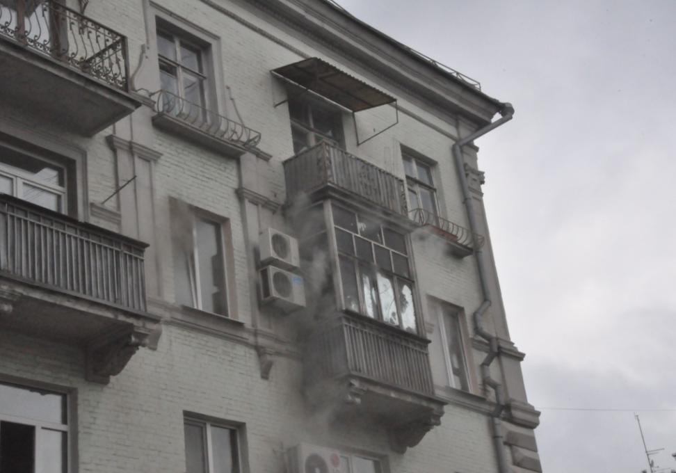 Новость - События - Пожар в жилом доме: на Мира загорелась квартире в пятиэтажке (ФОТО)