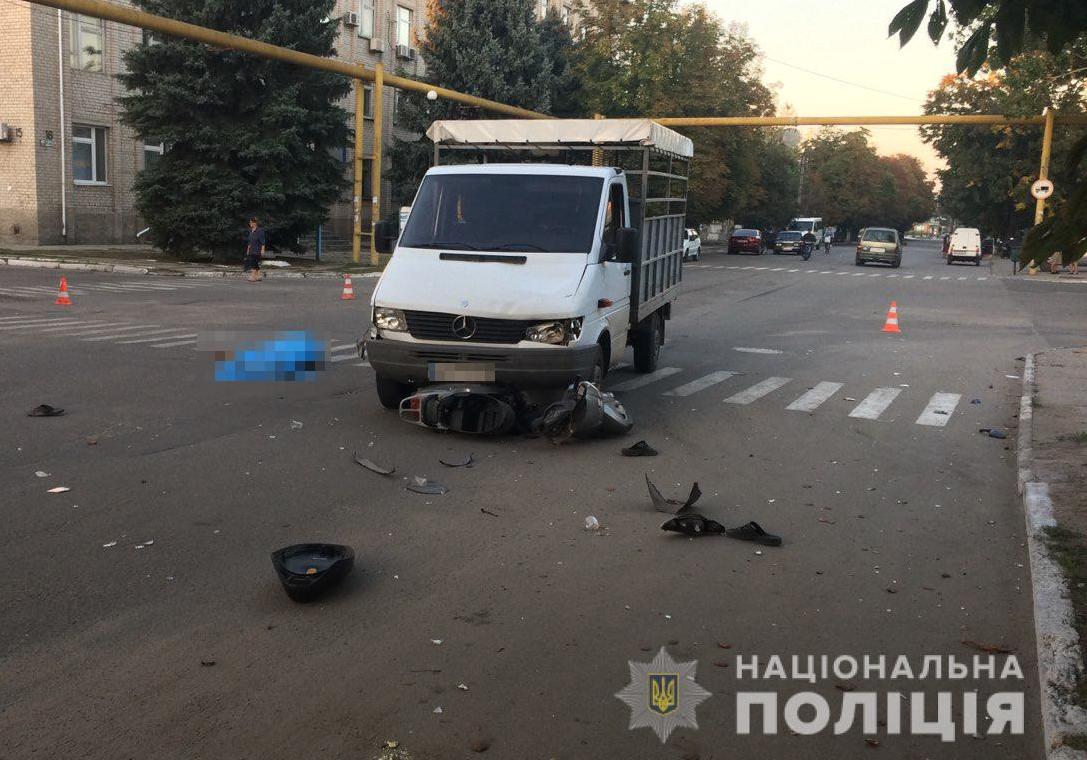 Новость - События - Смертельное ДТП в Запорожской области: пьяный мужчина на мопеде влетел в грузовик