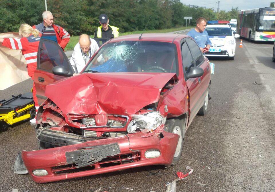 Новость - События - ДТП с пострадавшими: на Хортице столкнулись два автомобиля (ФОТО)