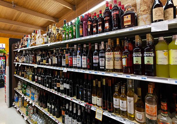 Новость - События - Попались полиции: в популярной сети супермаркетов продавали алкоголь в ночное время