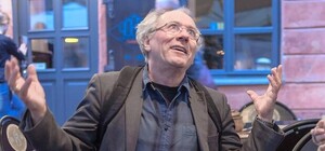 Відео: батяр із Канади вразив туристів вуличним концертом у центрі Львова