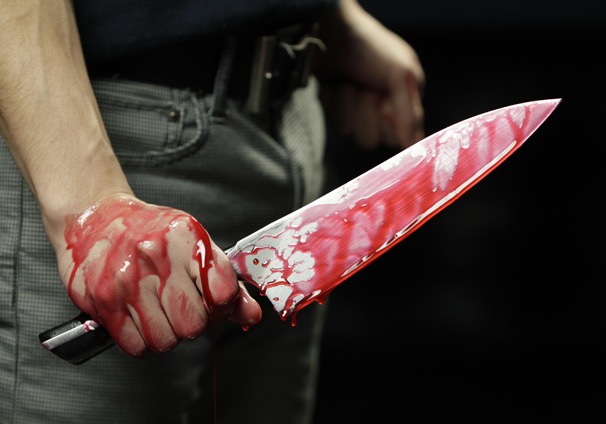 Новость - События - Ворвался к ребенку с ножом: мужчина в приступе шизофрении зарезал спящего 9-летнего сына