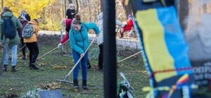 Киевлян приглашают на субботник на аллее Героев Небесной Сотни