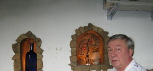 Актер  из Симферополя в свободное время …делает иконы из макраме