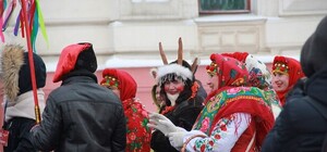 Флешмоб и танцы: в Харькове прошли 