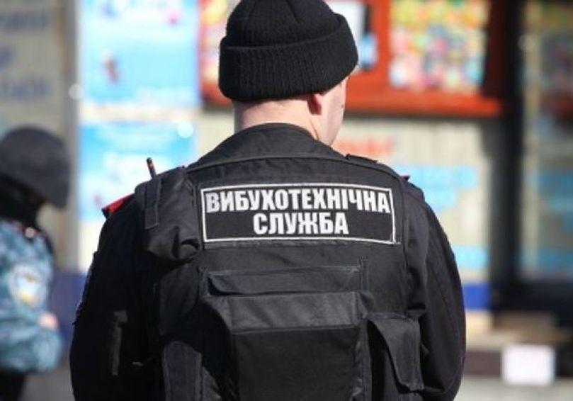 Новость - События - Мужчина сообщил в полицию о минировании торгового центра: эвакуировали 80 человек