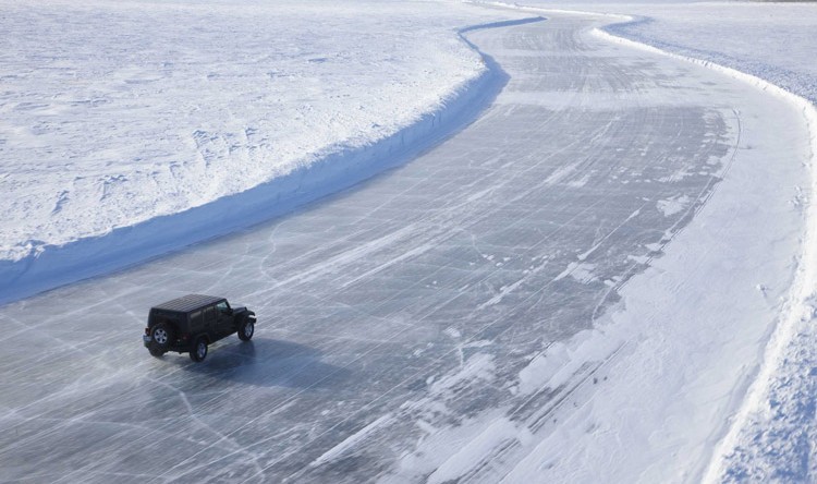 Аварии из-за льда в Запорожье. Фото: pexels.com