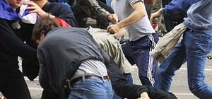 Не добро пожаловать: в центре Киева ультрас напали на немецких болельщиков