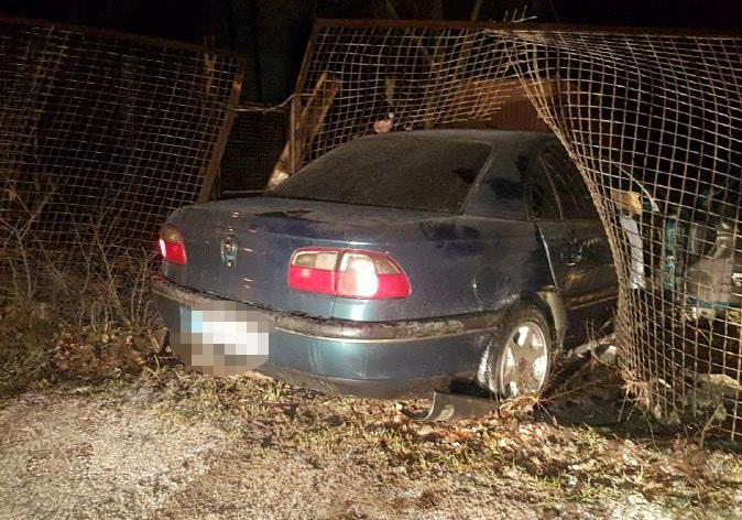 Новость - События - Покуражился: в Заводском районе автомобилист убегал от копов и врезался в забор