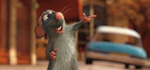 В центре Киева стаи крыс нападают на людей и вредят автомобилям