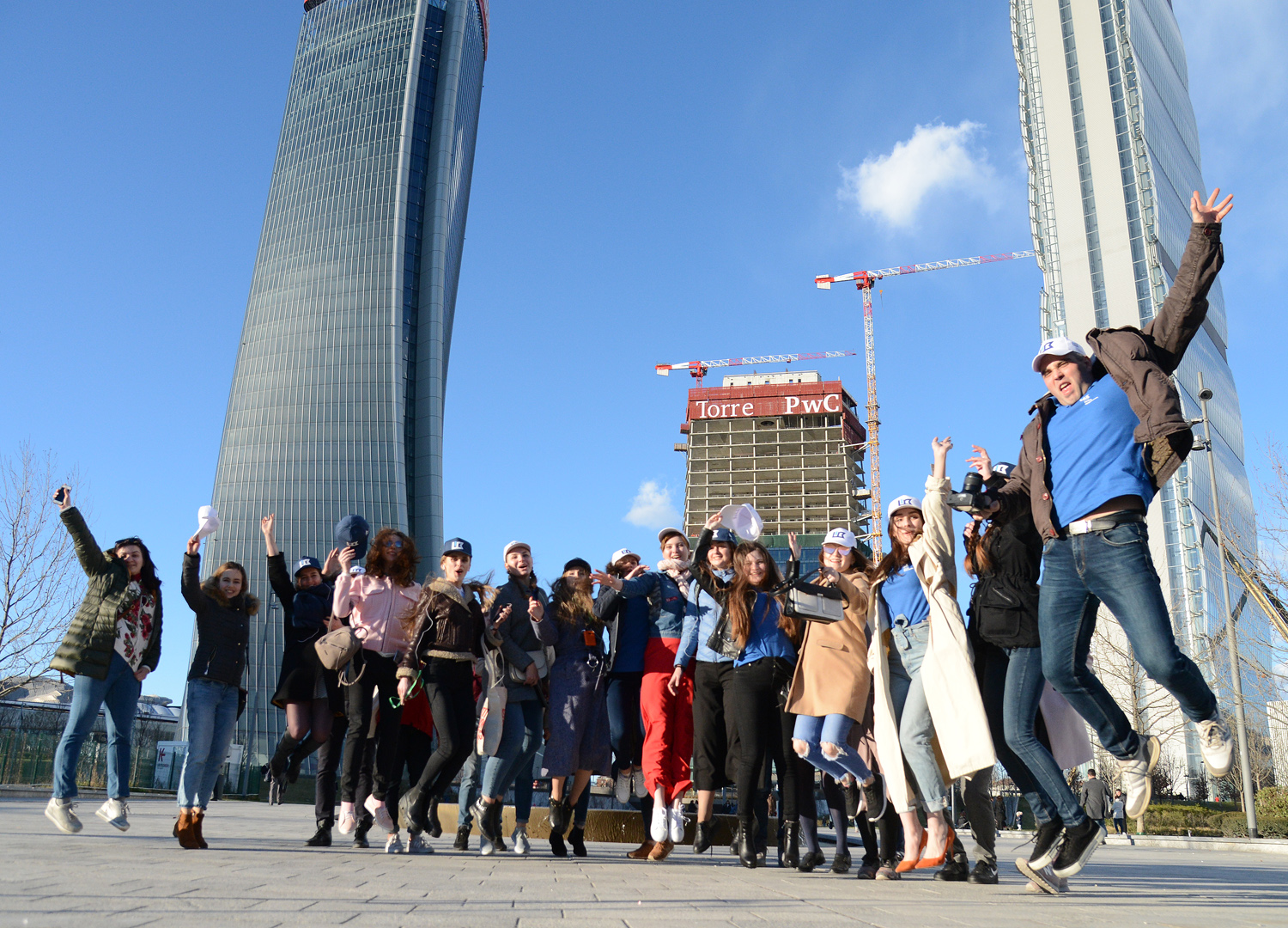 Новость - События - Украинские студенты увидели масштабный форум в Милане и творения великих архитекторов