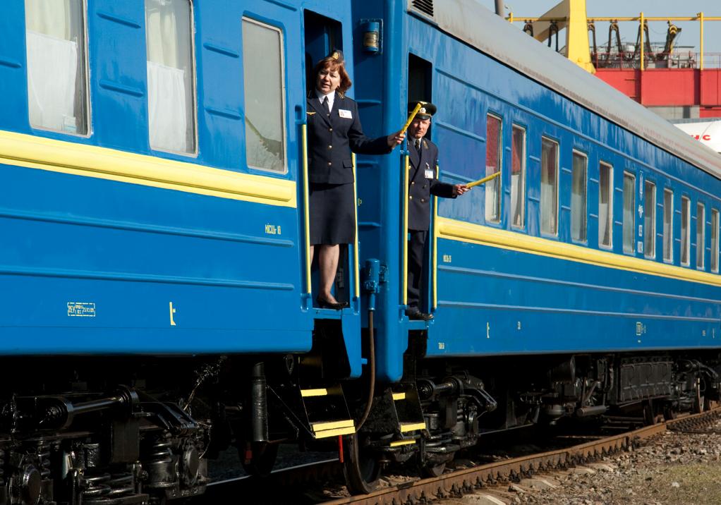 Пассажиры разгромили вагоны поезда Львов - Запорожье