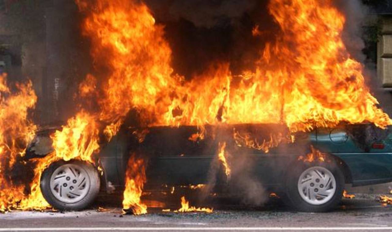 В Осипенковском горели машины