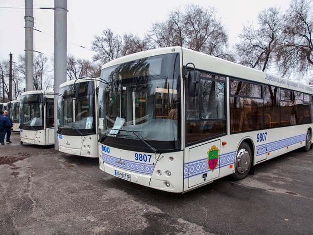 Новый автобусный маршрут в Запорожье. фото: Владимир Буряк