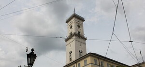 Лізь на Високий Замок: вежу львівської Ратуші закрили для туристів