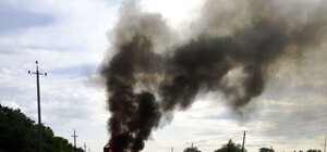 Остался только дым: на запорожской трассе пылал грузовик (ФОТО, ВИДЕО)