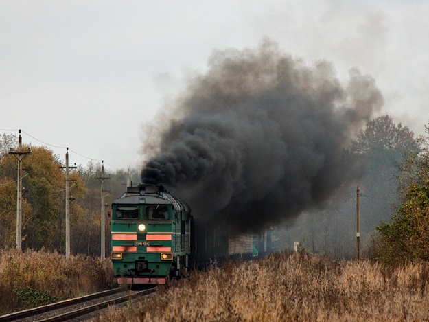 В Запорожской области электричка загорелась на ходу. Фото: trainpix.org